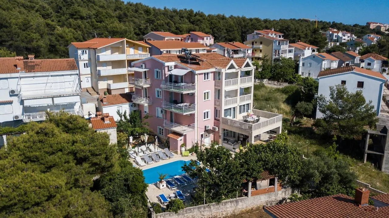 Family Friendly Apartments With A Swimming Pool Okrug Gornji, Ciovo - 16893 Trogir Croatia