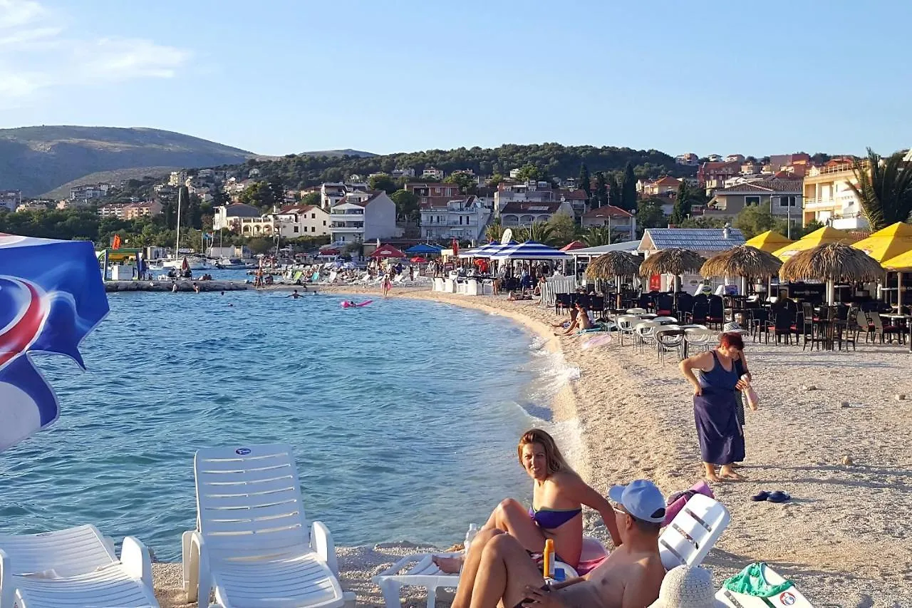 Family Friendly Apartments With A Swimming Pool Okrug Gornji, Ciovo - 16893 Trogir 0*,