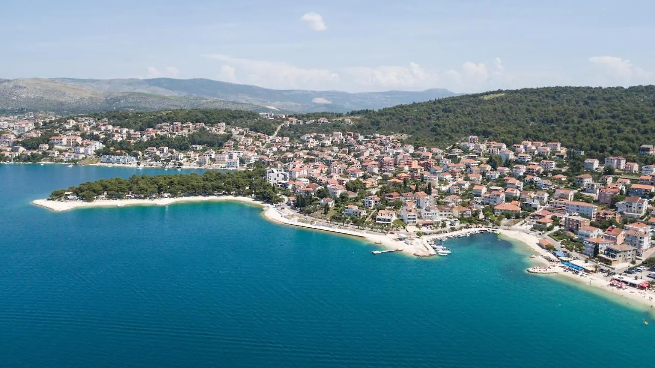 Family Friendly Apartments With A Swimming Pool Okrug Gornji, Ciovo - 16893 Trogir 0*,  Croatia