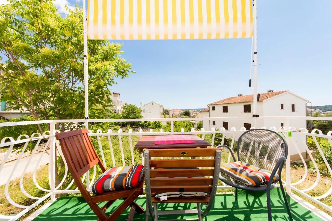 Family Friendly Apartments With A Swimming Pool Okrug Gornji, Ciovo - 16893 Trogir