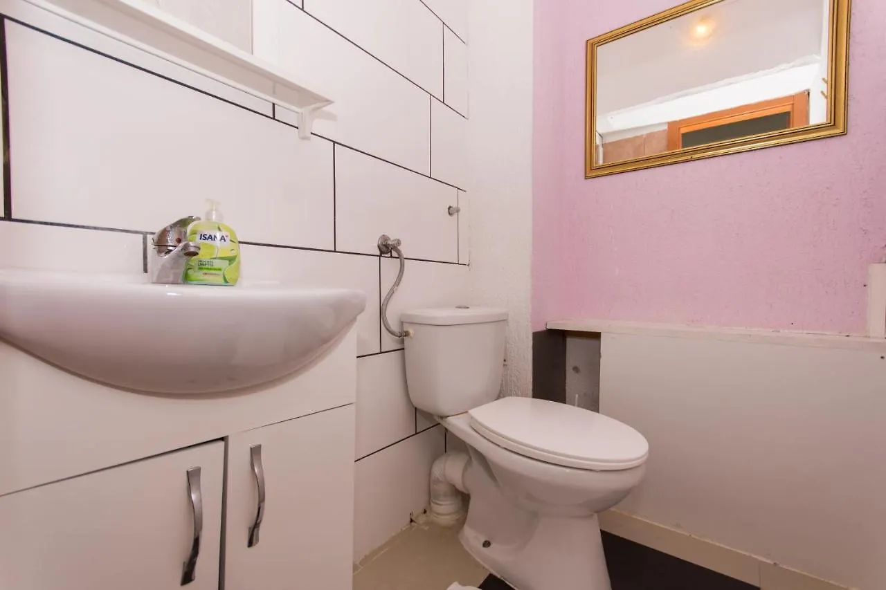 Family Friendly Apartments With A Swimming Pool Okrug Gornji, Ciovo - 16893 Trogir