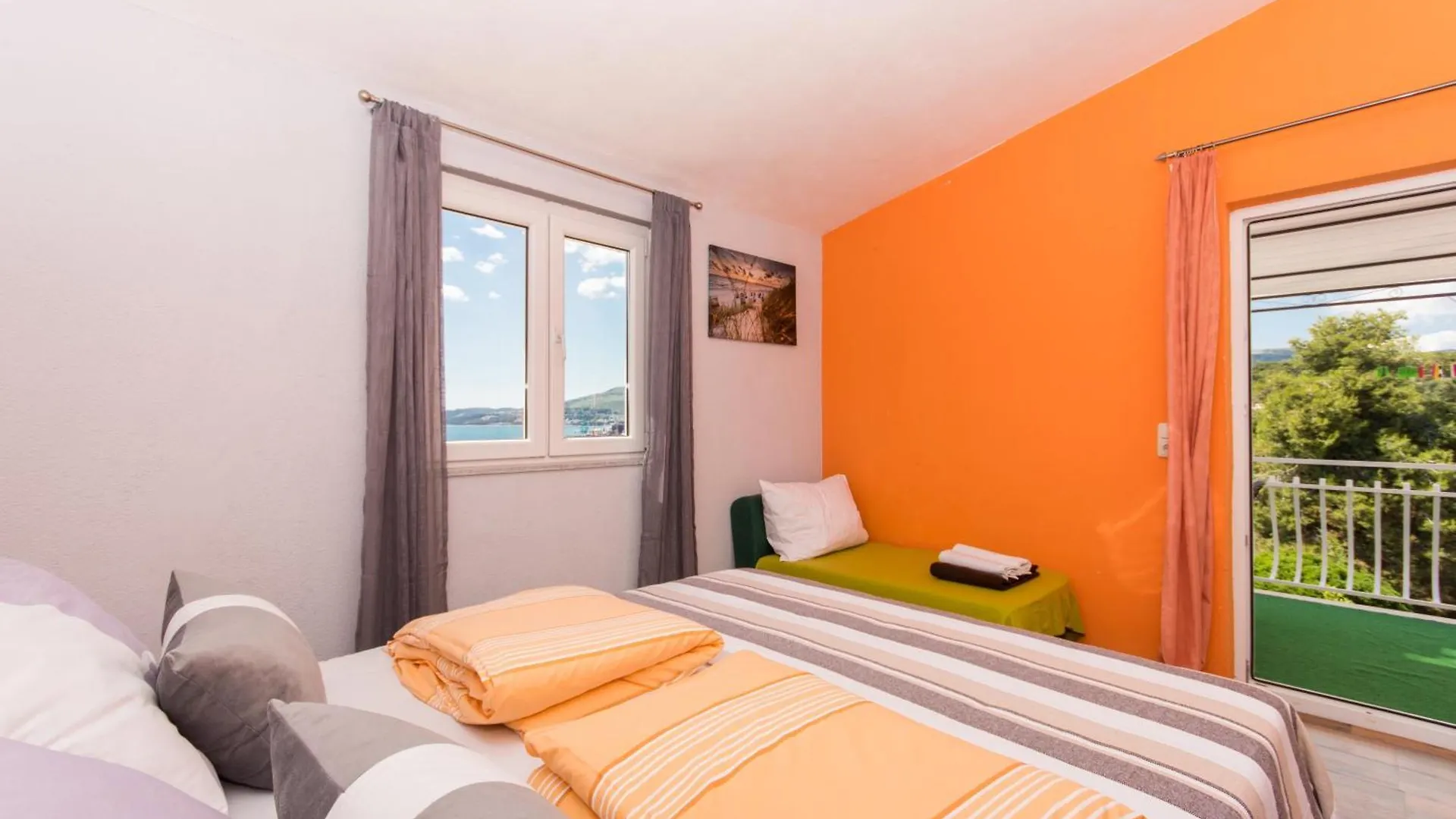 Family Friendly Apartments With A Swimming Pool Okrug Gornji, Ciovo - 16893 Trogir 0*,  Croatia
